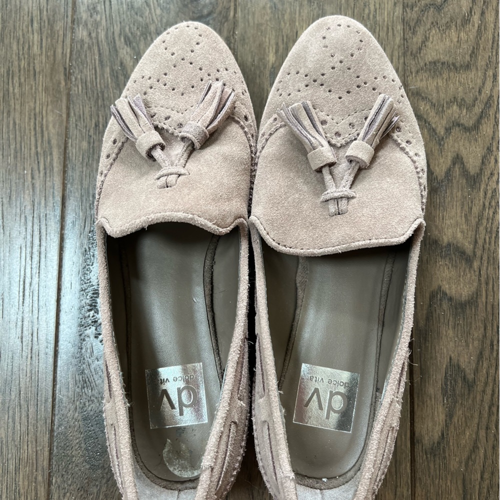 DV by Dolce Vita, size 8 suede wing tip flat